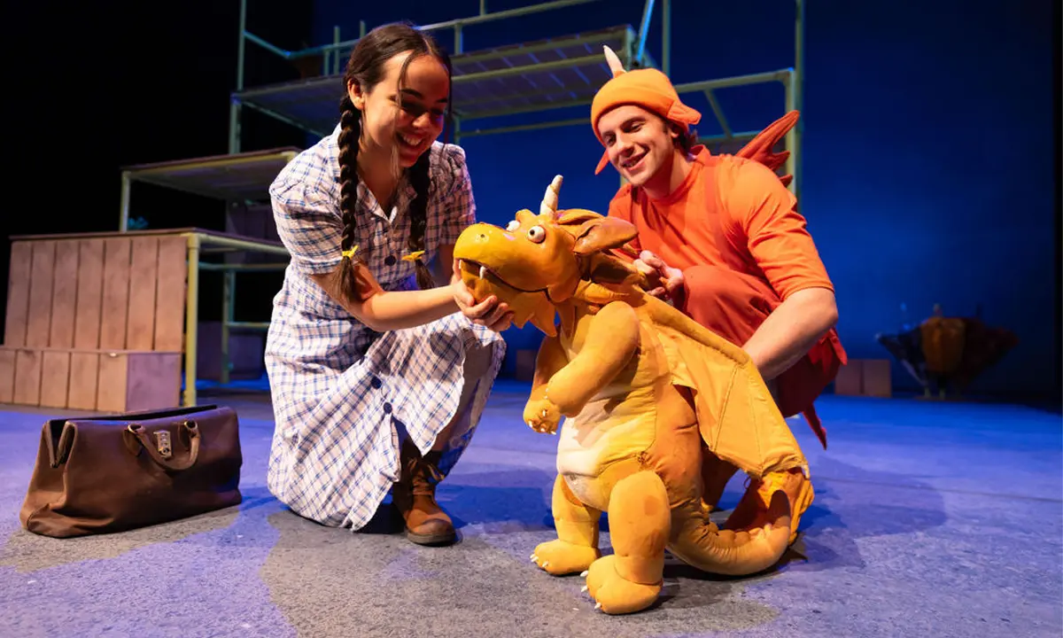 Still image from the Zog On Stage trailer